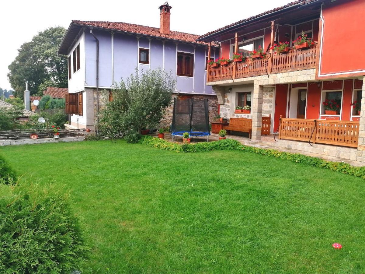 Hotel Радкината Къща Kopriwschtiza Exterior foto