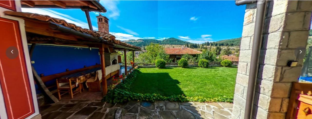 Hotel Радкината Къща Kopriwschtiza Exterior foto