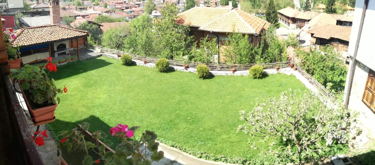 Hotel Радкината Къща Kopriwschtiza Exterior foto