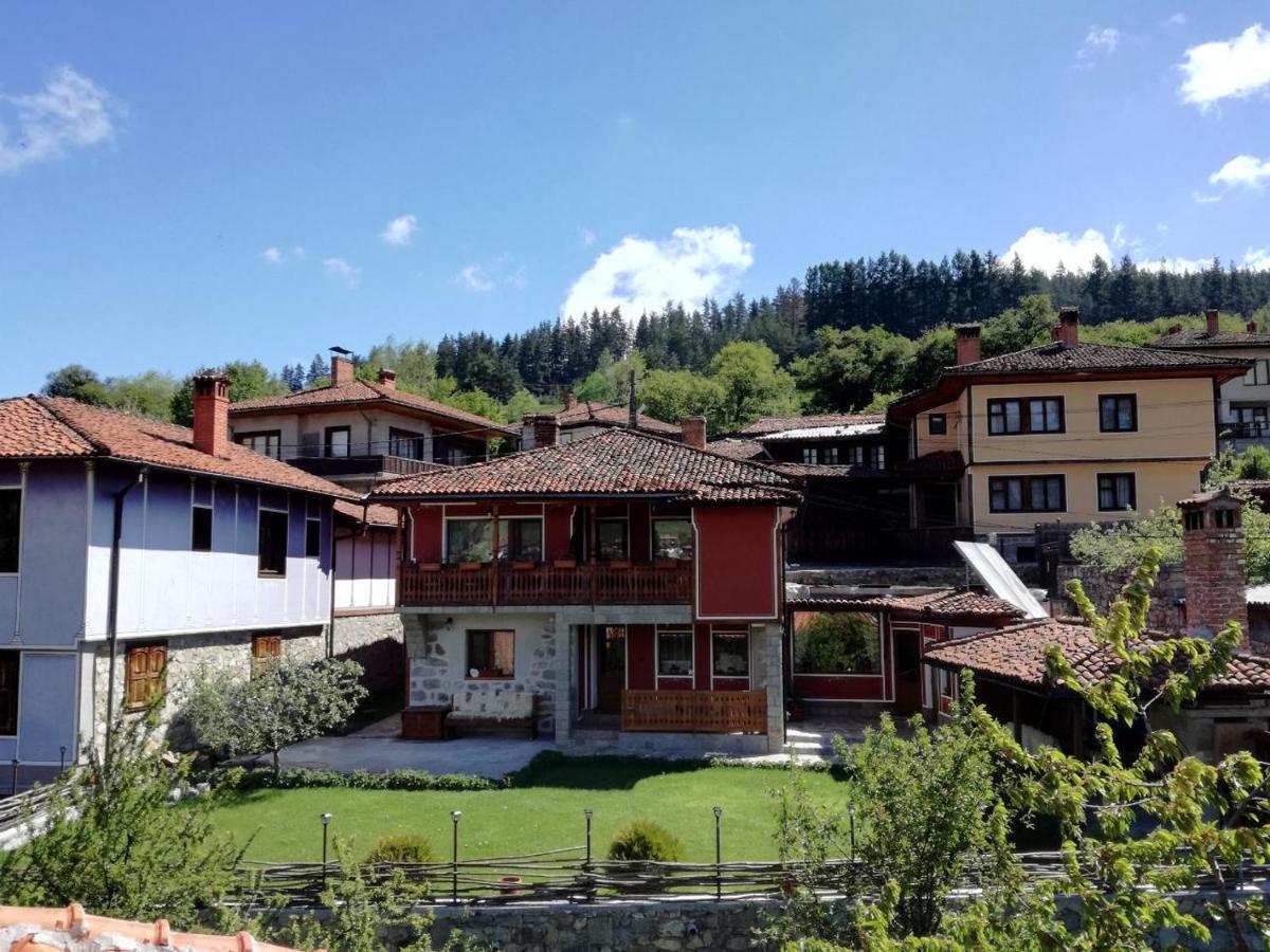 Hotel Радкината Къща Kopriwschtiza Exterior foto